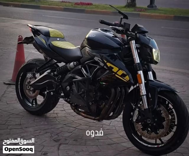 بينيلي 752S Standard